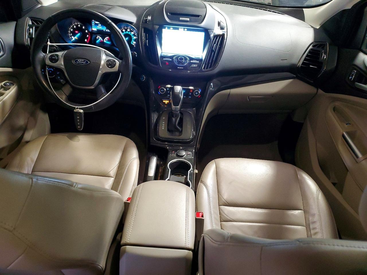 2016 Ford Escape Titanium - zdjęcie 8