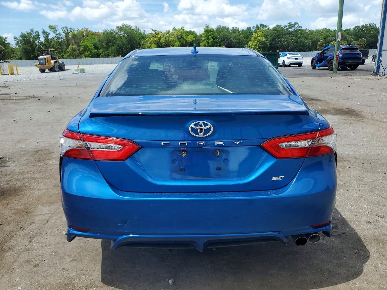 2019 Toyota Camry Se - zdjęcie 6