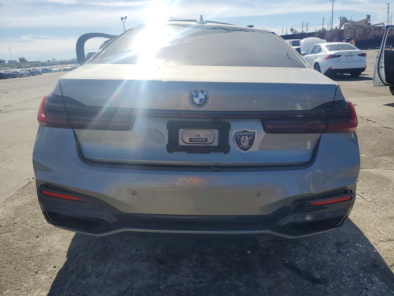 2022 BMW 750 Xi - zdjęcie 6