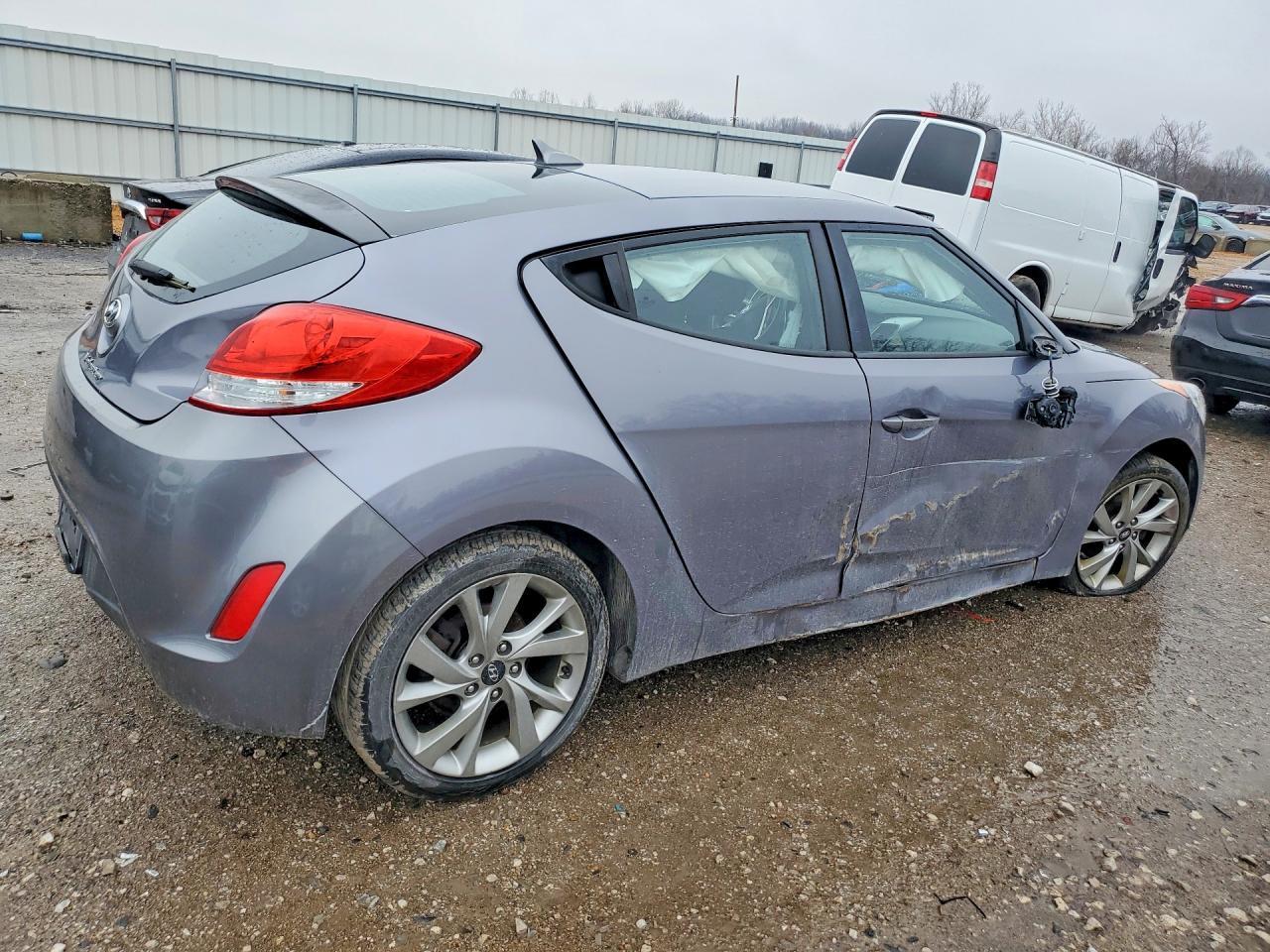 2016 Hyundai Veloster Base - zdjęcie 3