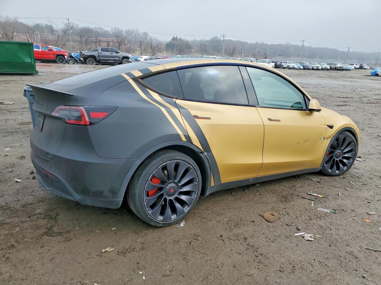 2024 Tesla Model Y - zdjęcie 3