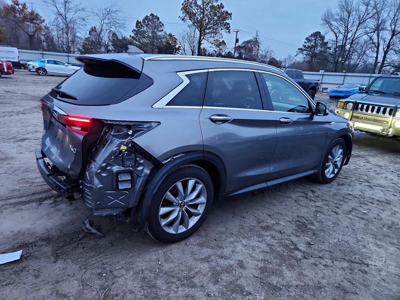 2021 Infiniti Qx50 Luxe - zdjęcie 3