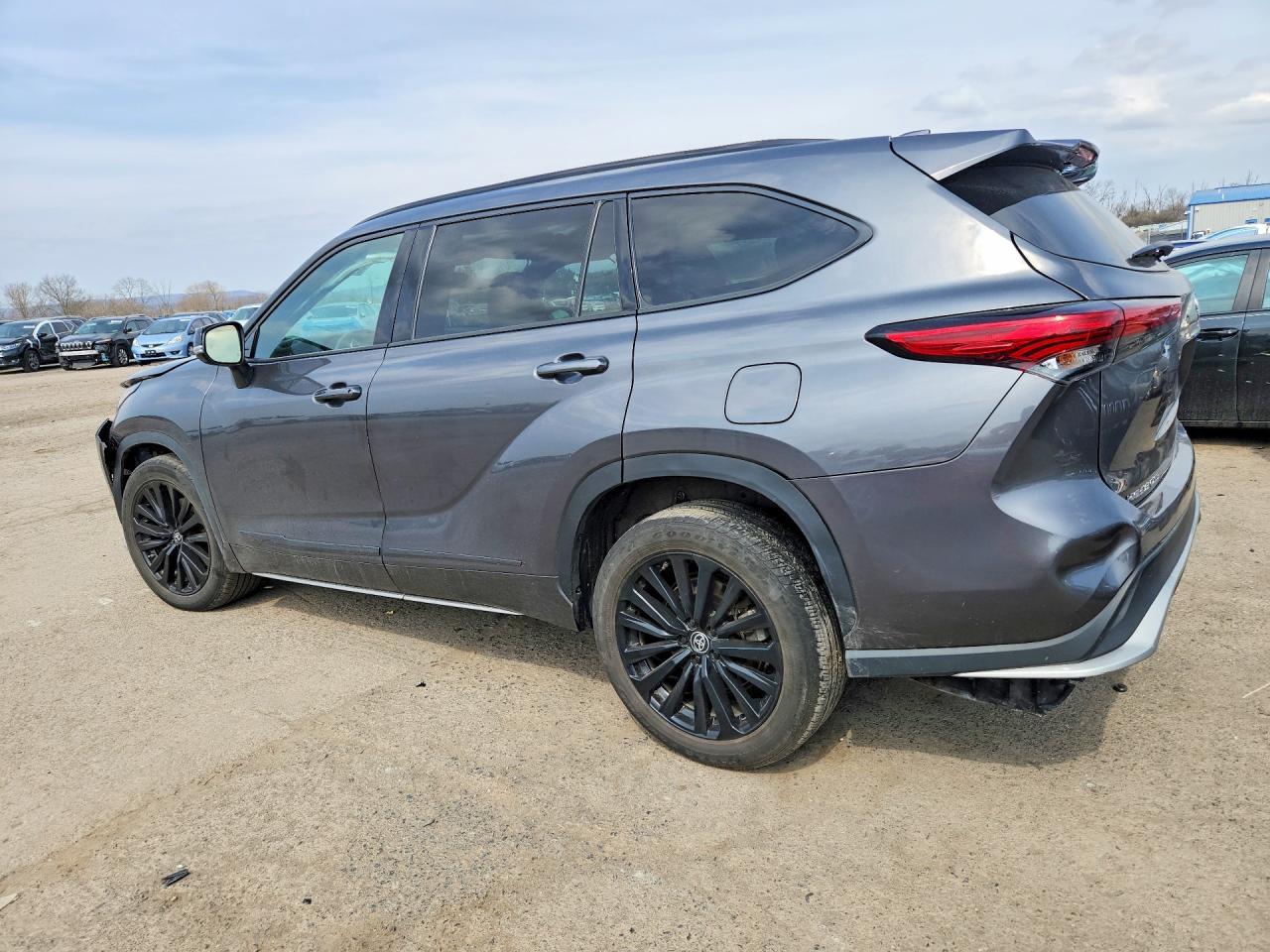 2023 Toyota Highlander Xse - zdjęcie 2