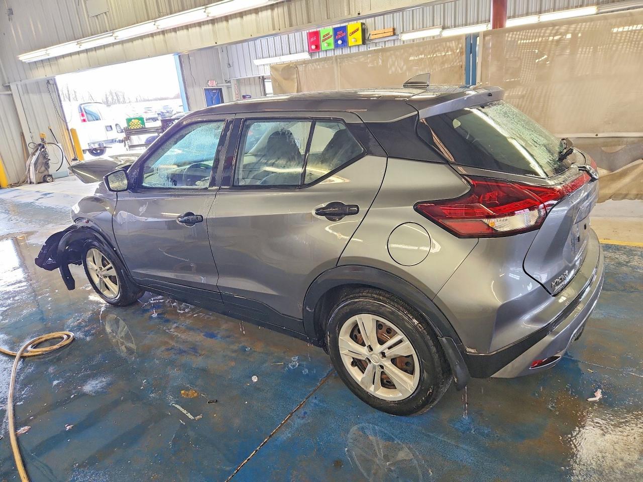 2021 Nissan Kicks S - zdjęcie 2