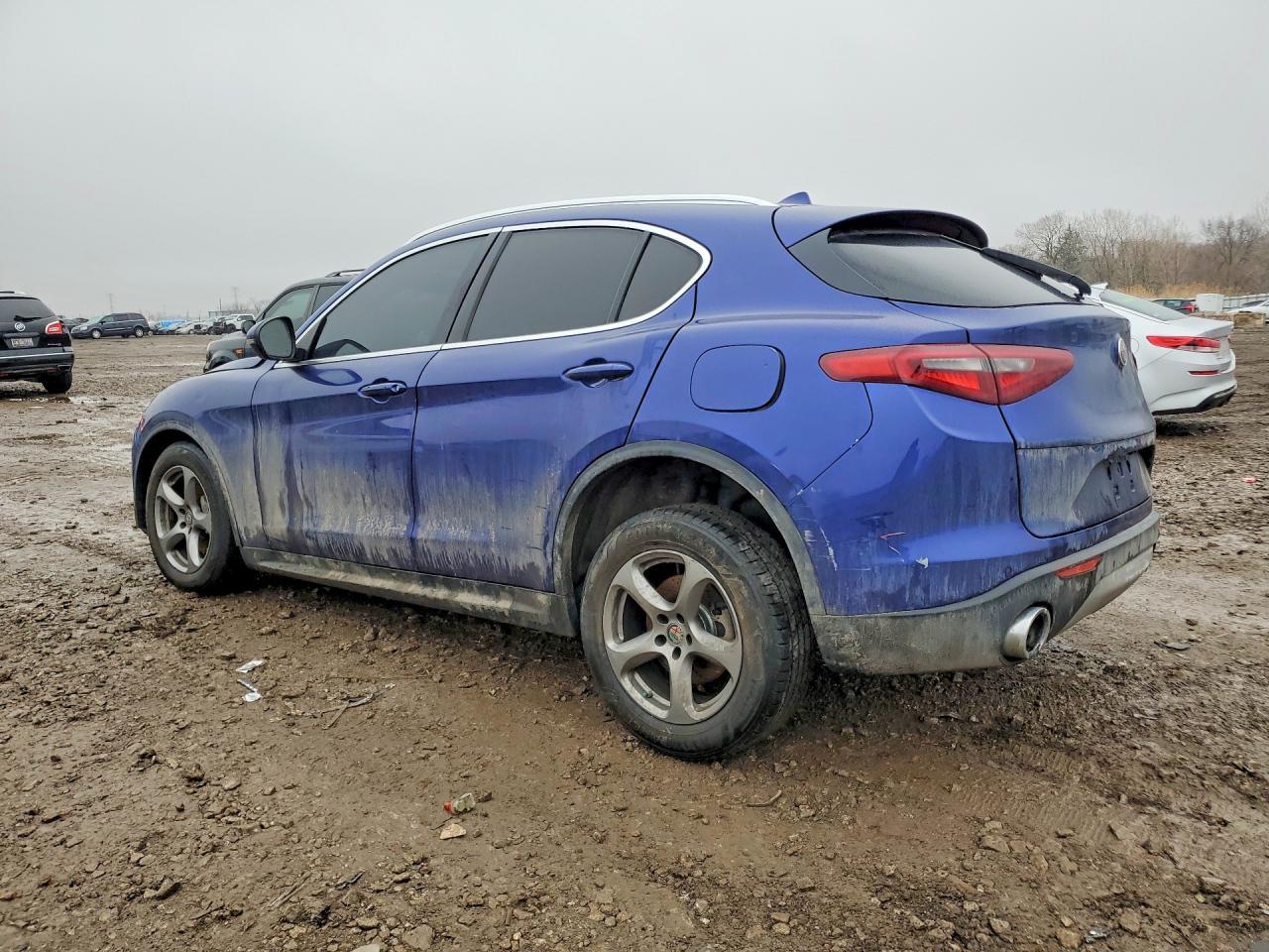 2021 Alfa Romeo Stelvio Sport - zdjęcie 2