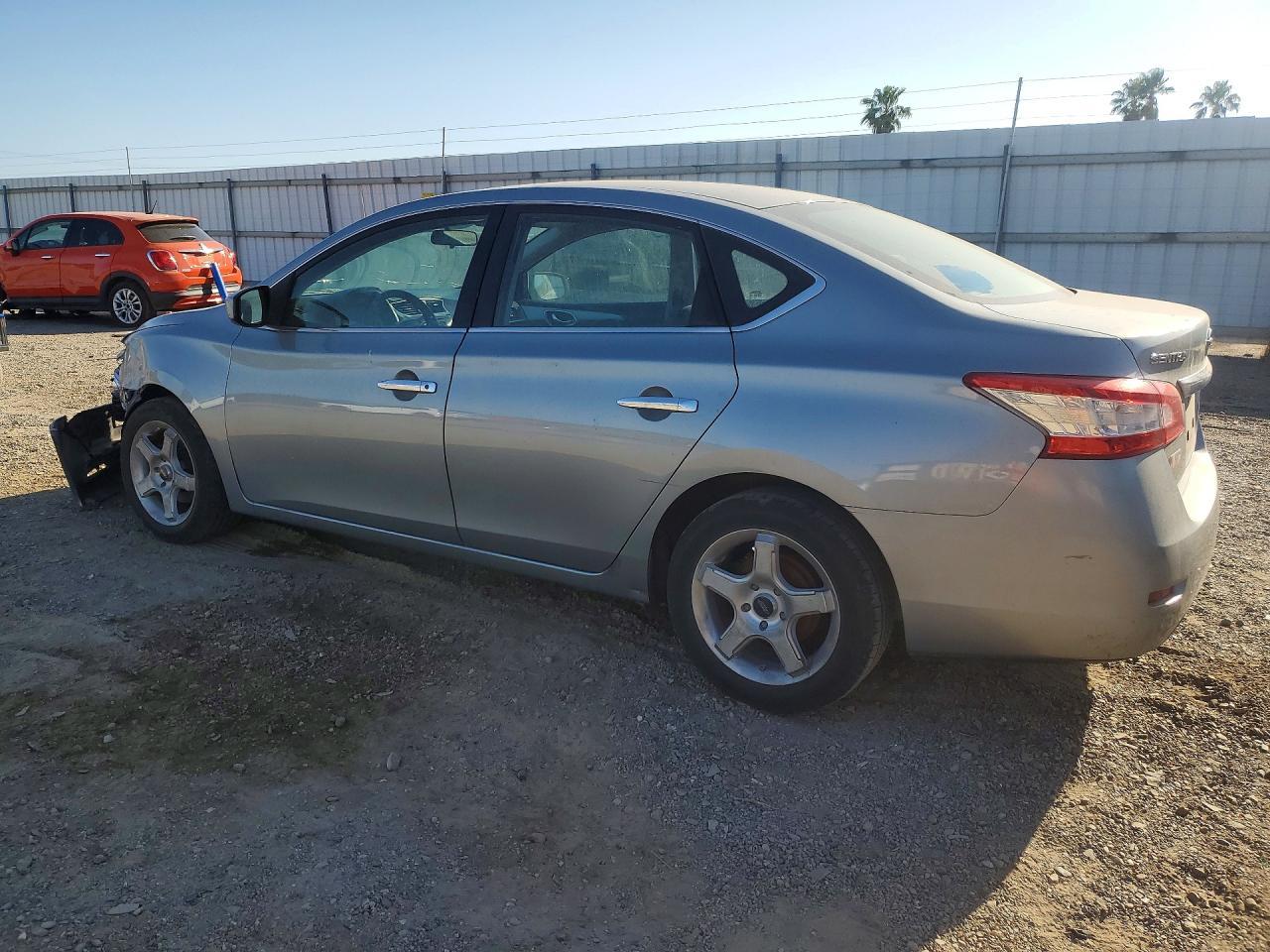 2013 Nissan Sentra S - zdjęcie 2