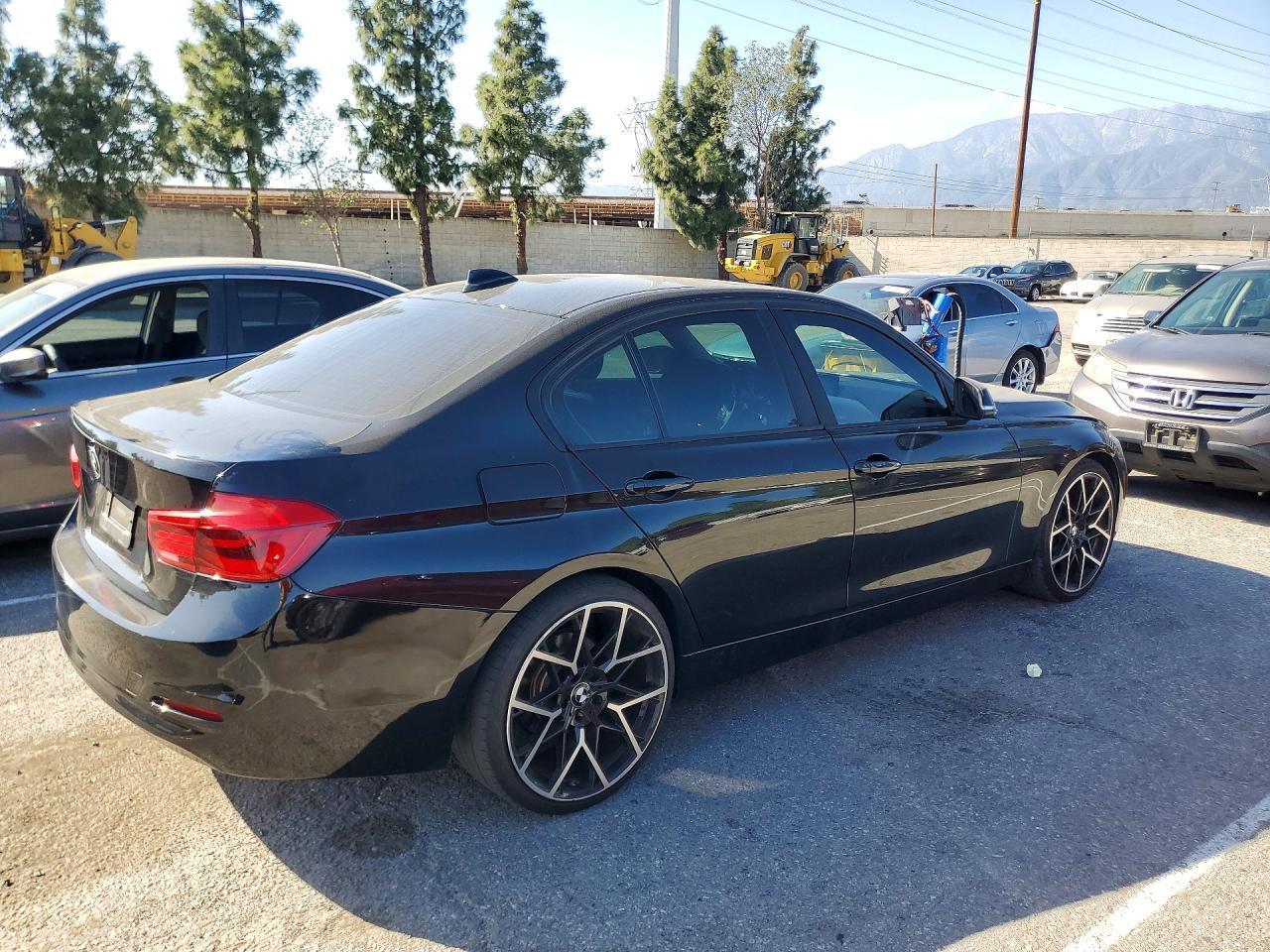 2018 BMW 320 I - zdjęcie 3