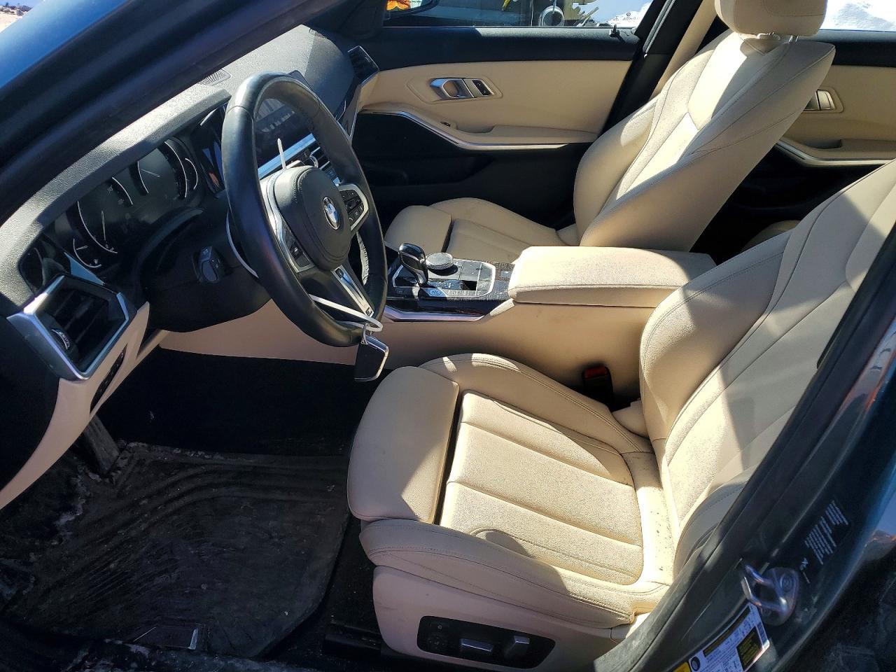 2020 BMW 330Xi - zdjęcie 7