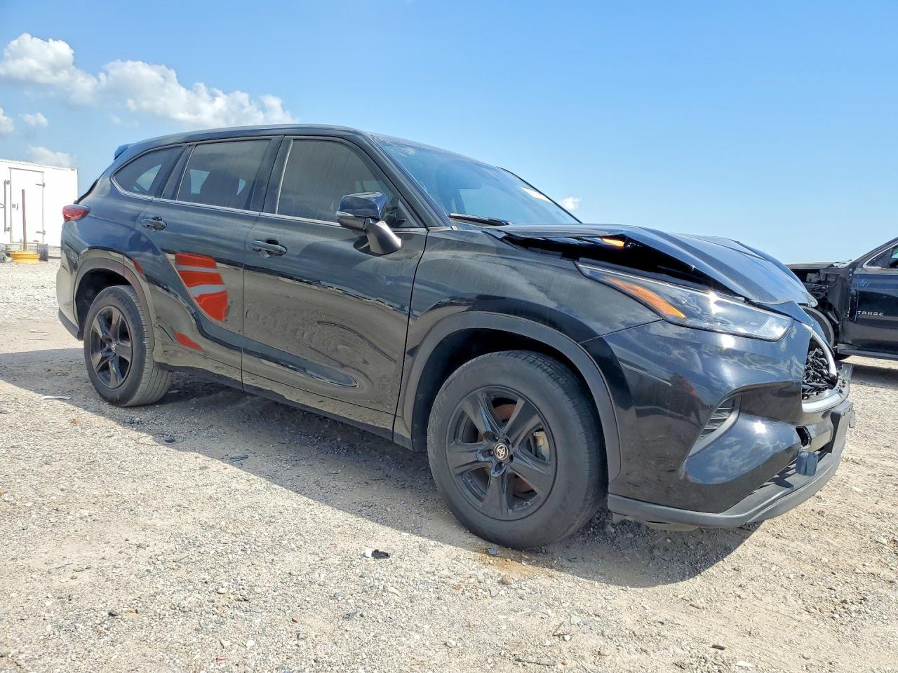 2022 Toyota Highlander L - zdjęcie 4