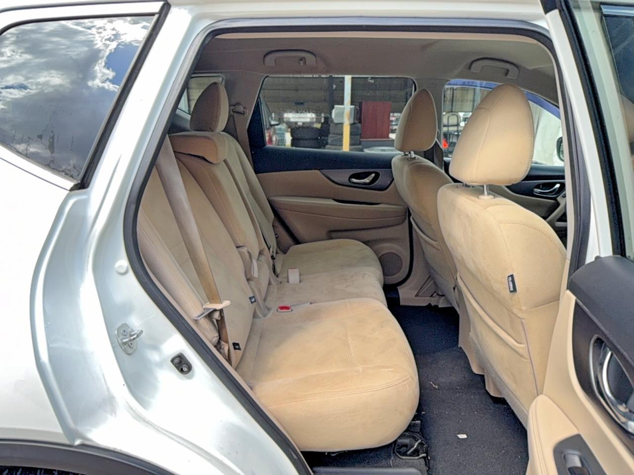 2016 Nissan Rogue S - zdjęcie 6