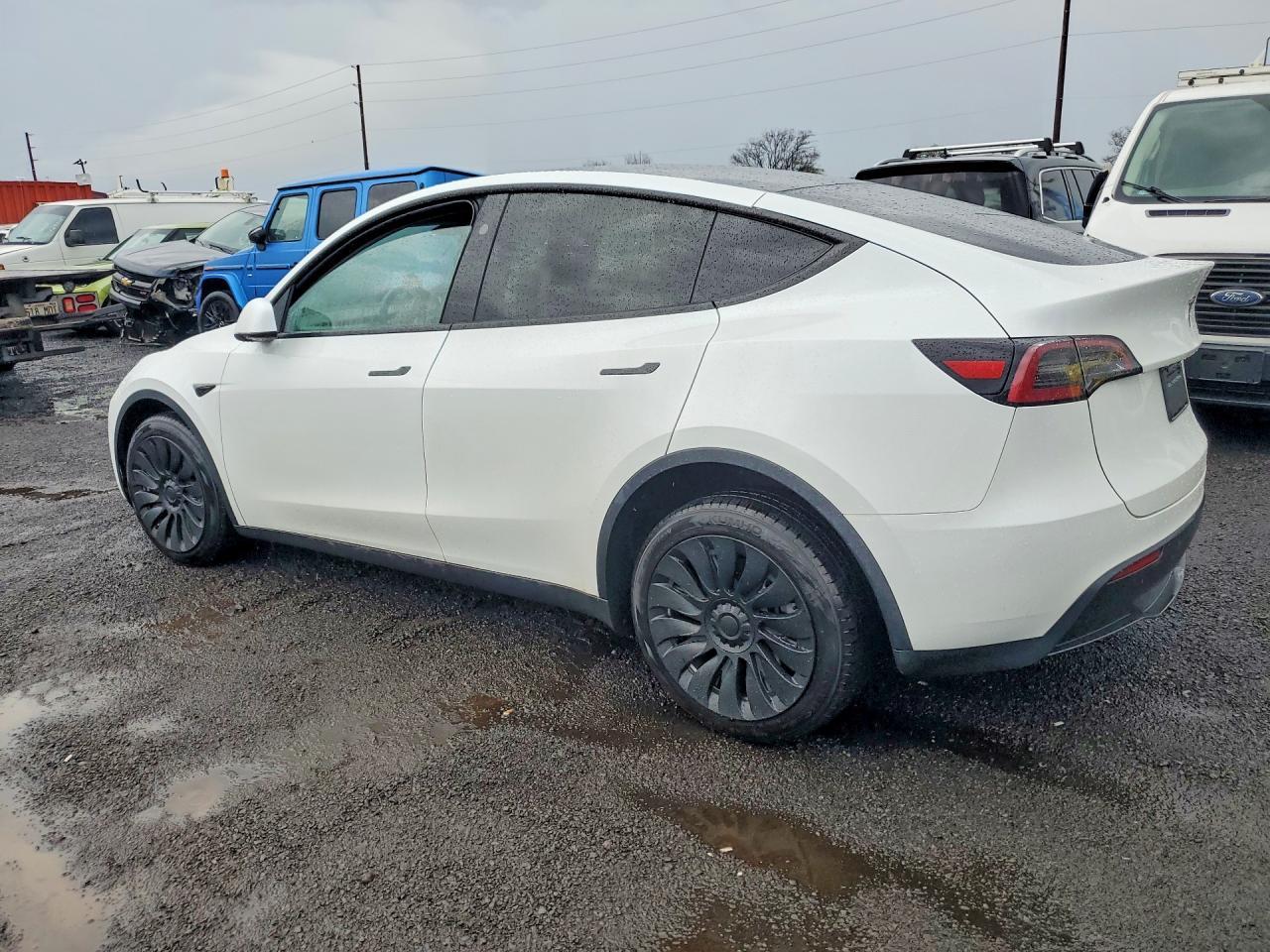 2023 Tesla Model Y - zdjęcie 2