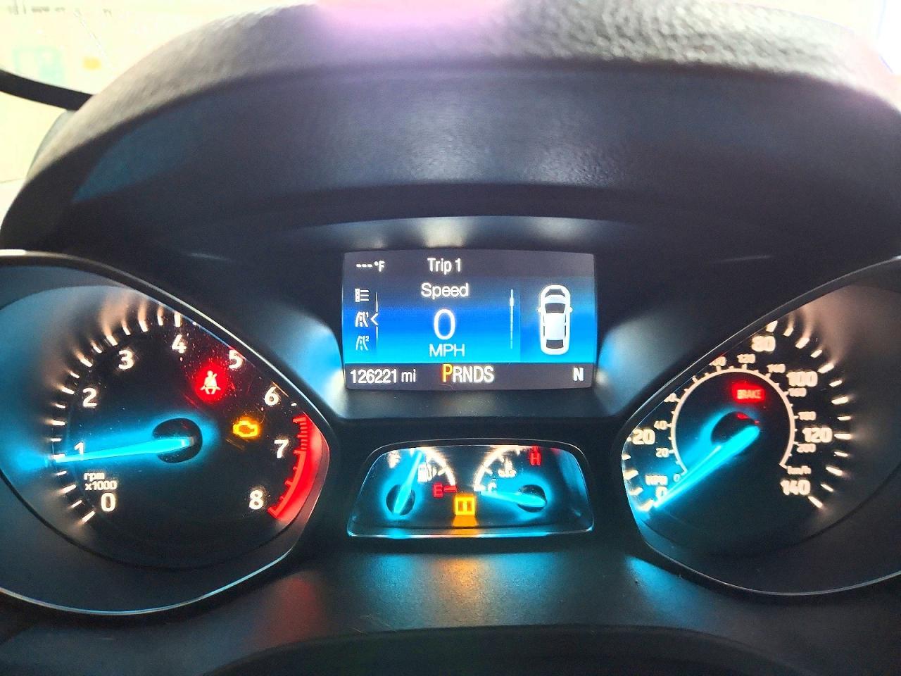 2017 Ford Escape Titanium - zdjęcie 9