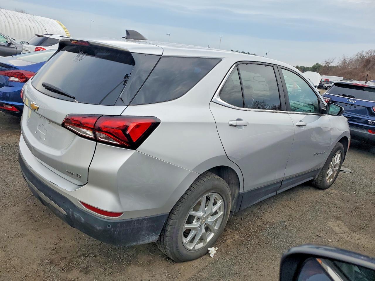2022 Chevrolet Equinox Lt - zdjęcie 3