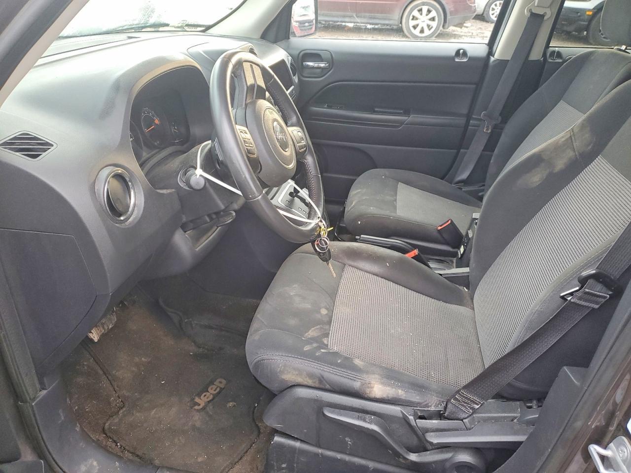 2014 Jeep Patriot Latitude - zdjęcie 7