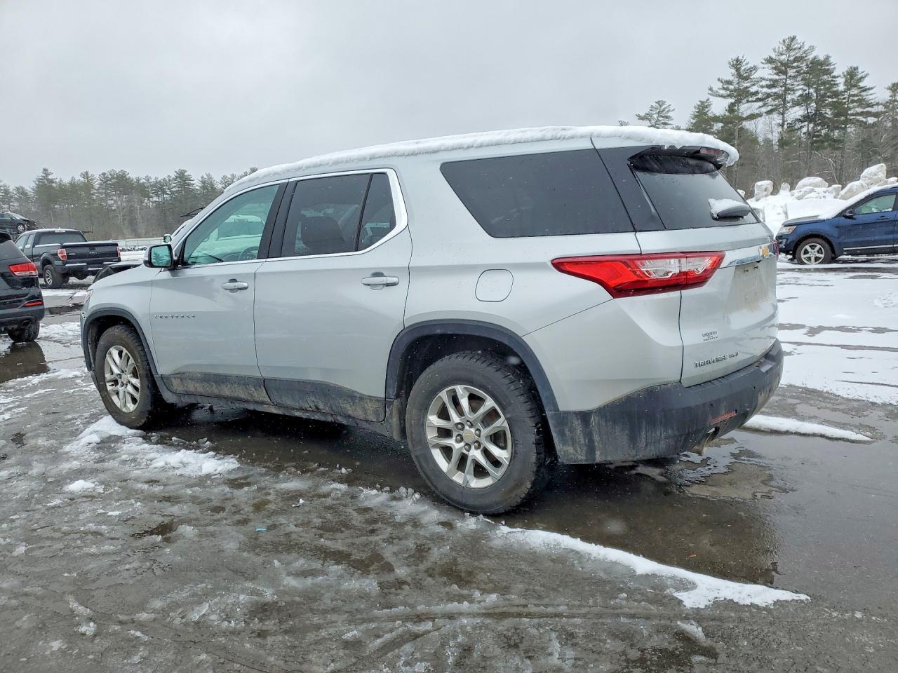 2019 Chevrolet Traverse Lt - zdjęcie 2