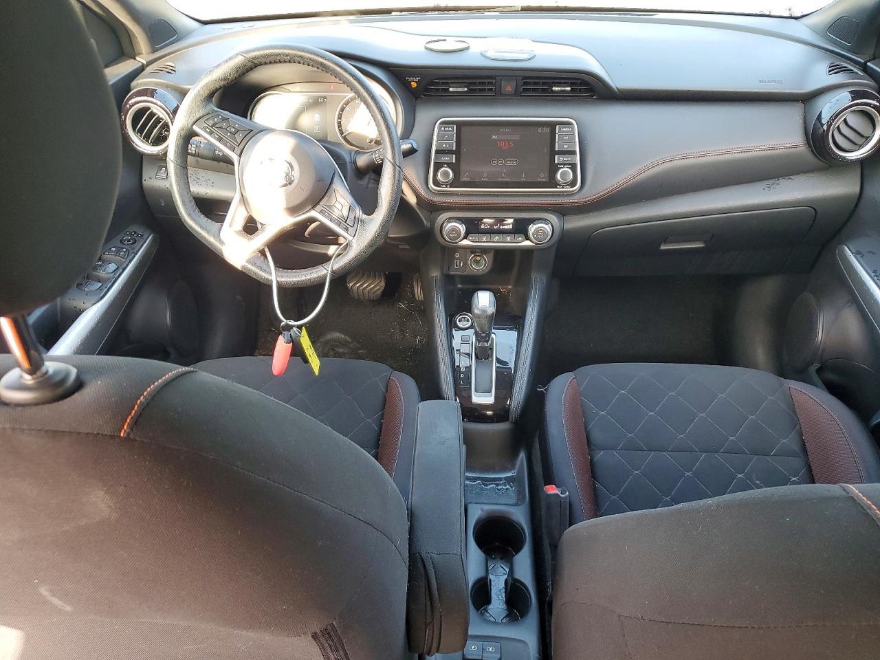 2019 Nissan Kicks Sr - zdjęcie 8