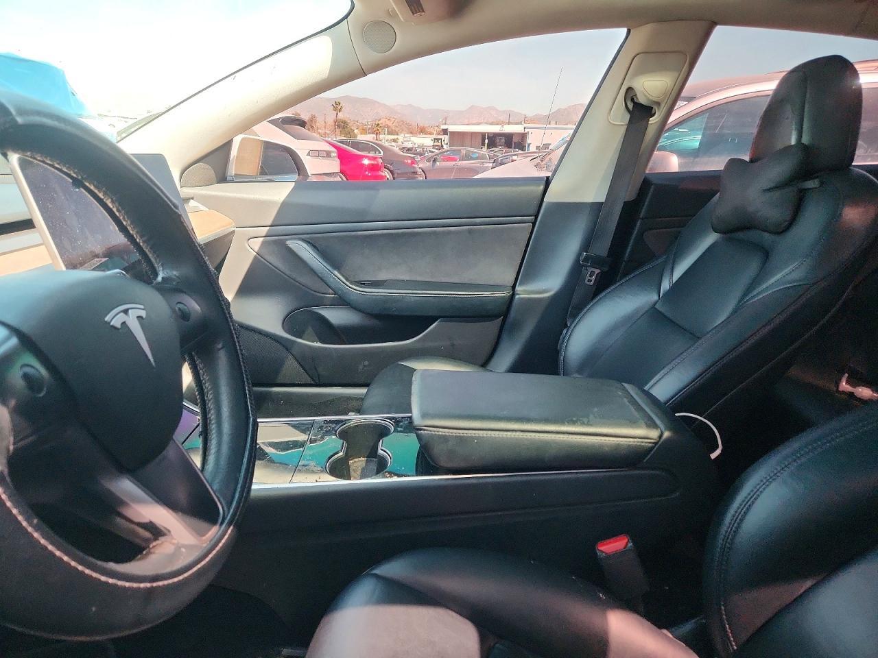 2019 Tesla Model 3 - zdjęcie 7