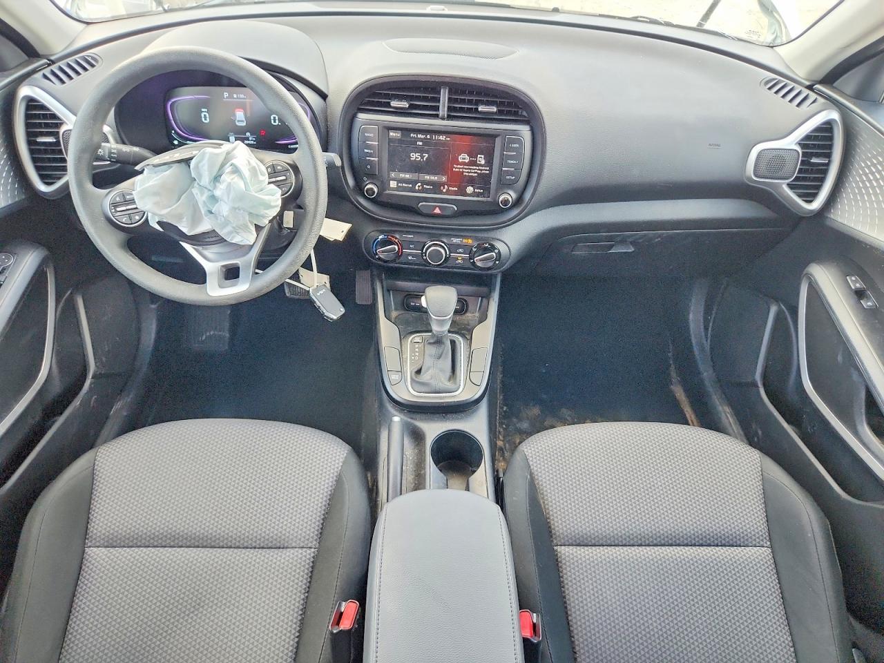 2025 Kia Soul Lx - zdjęcie 8