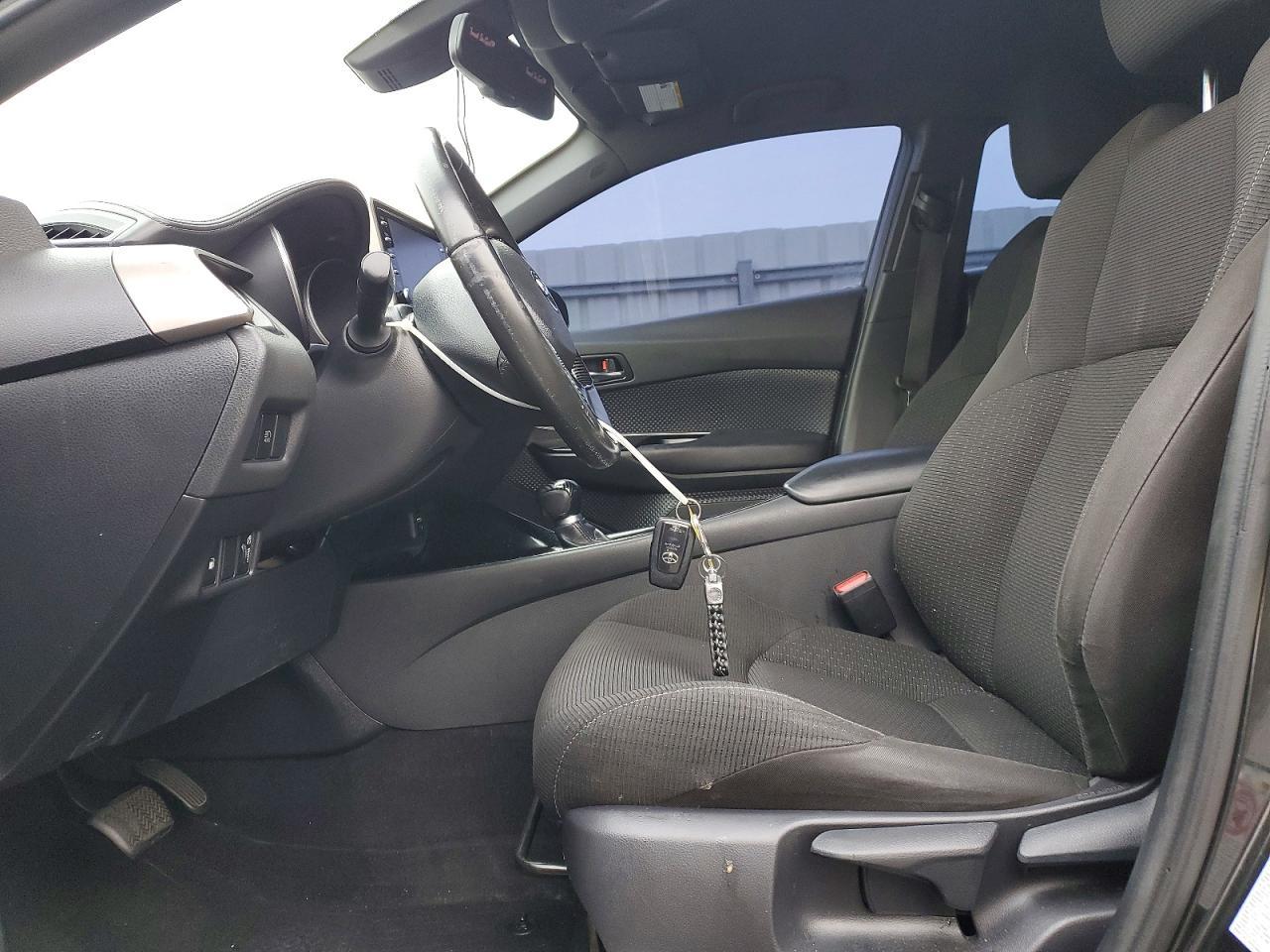 2019 Toyota C-Hr Xle - zdjęcie 7