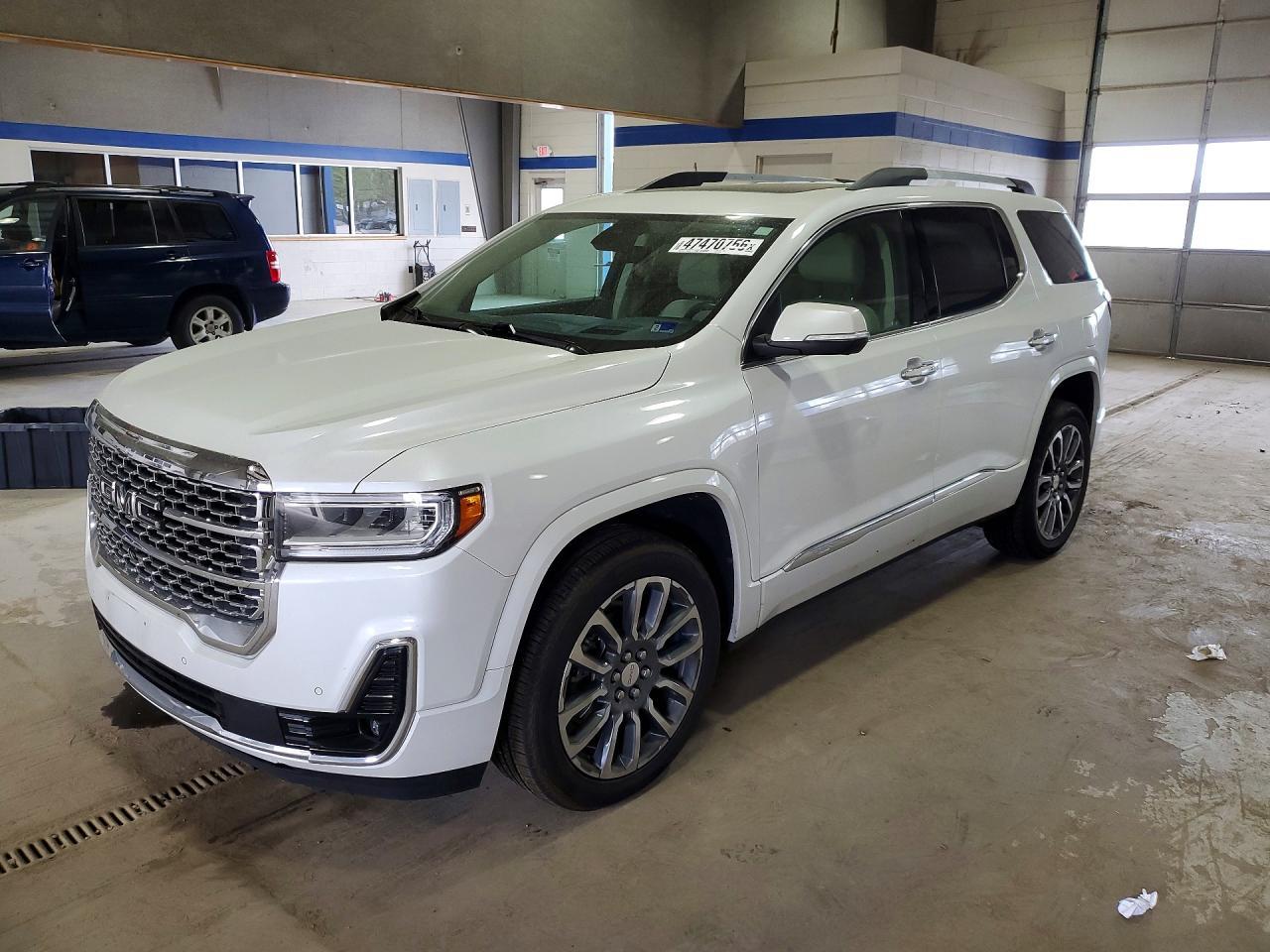 2021 GMC Acadia Denali - zdjęcie główne