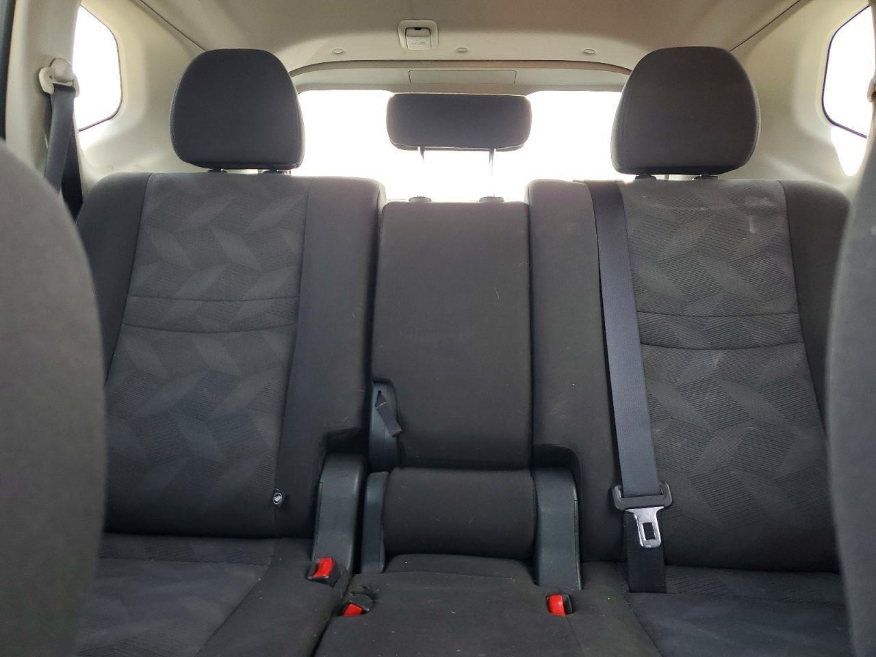 2016 Nissan Rogue S - zdjęcie 10