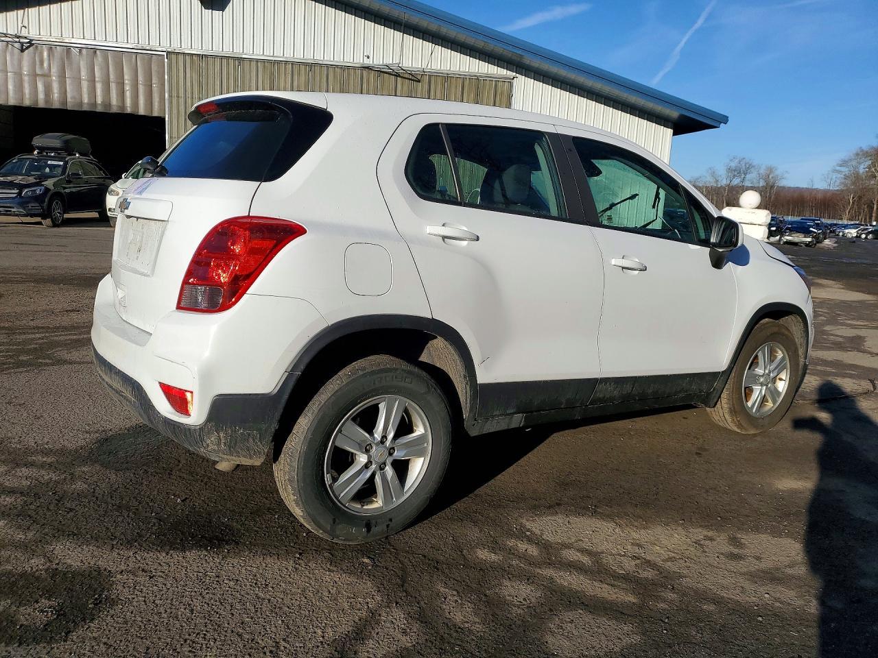 2020 Chevrolet Trax Ls - zdjęcie 3