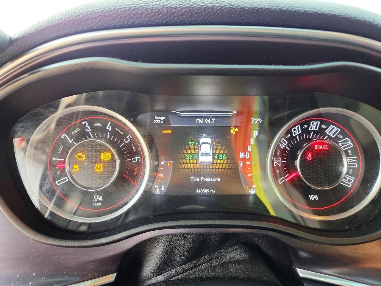 2015 Dodge Challenger Sxt - zdjęcie 9