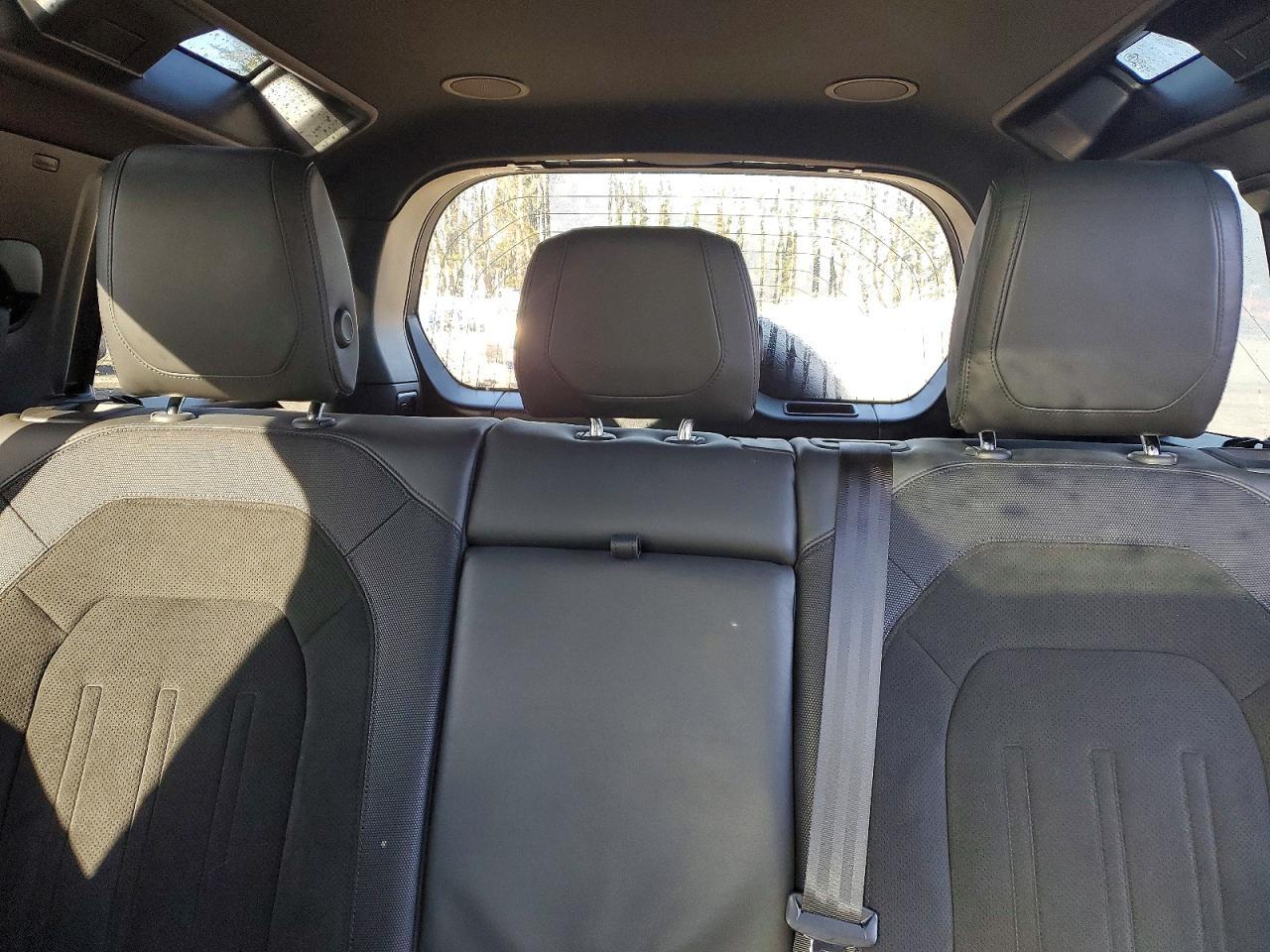 2023 Land Rover Defender 110 - zdjęcie 10