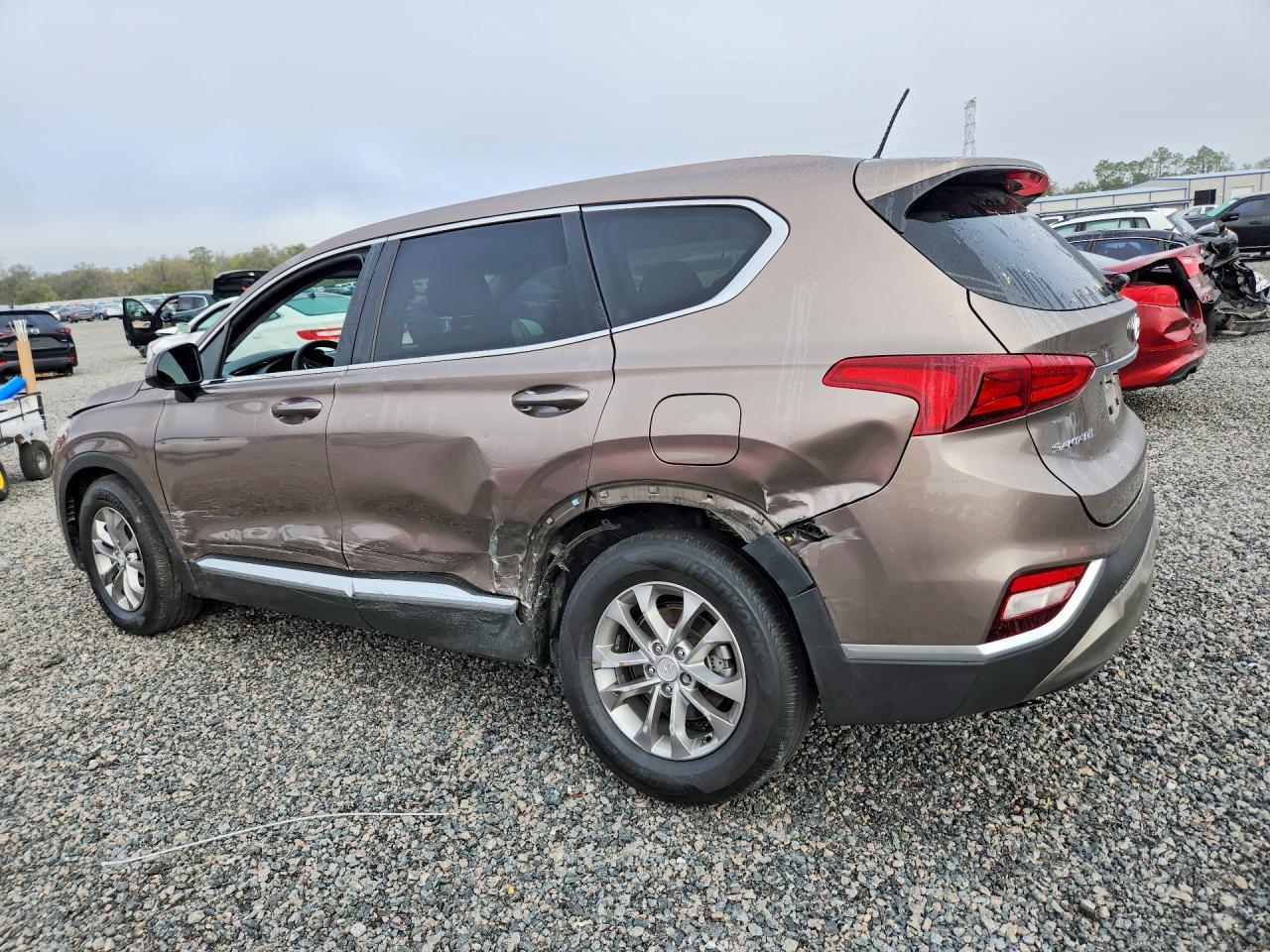 2020 Hyundai Santa Fe Se - zdjęcie 2