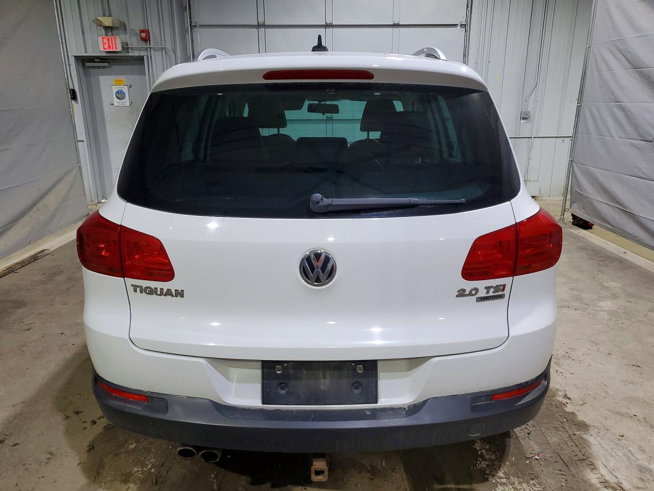 2014 Volkswagen Tiguan S - zdjęcie 6