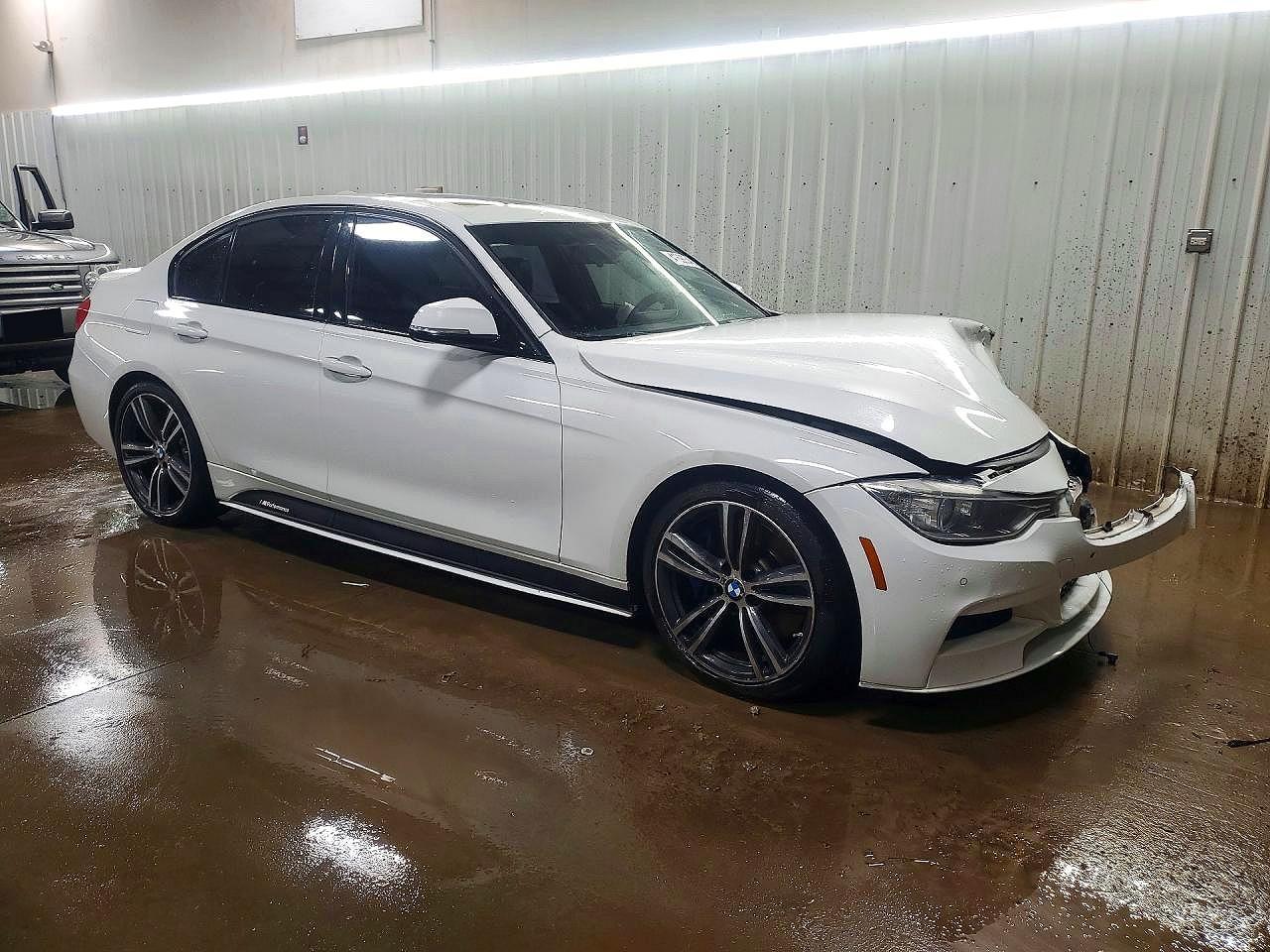 2015 BMW 335 I - zdjęcie 4