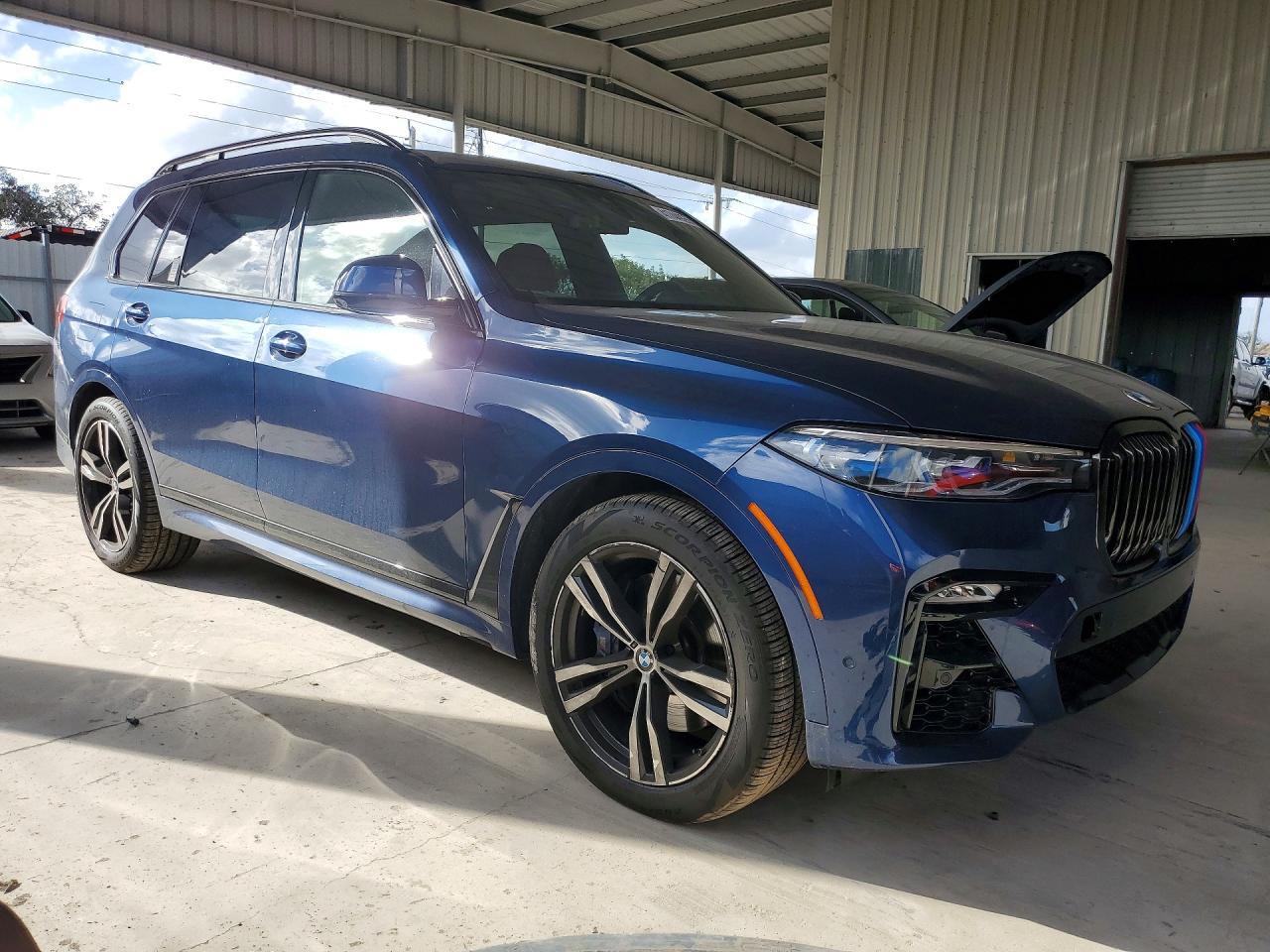 2022 BMW X7 M50I - zdjęcie 4