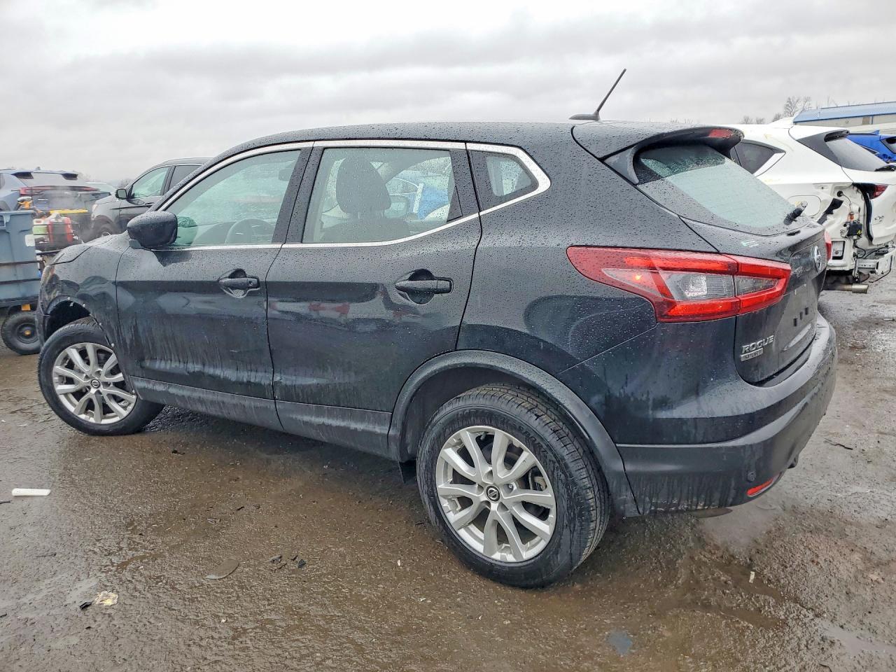 2021 Nissan Rogue Sport S - zdjęcie 2