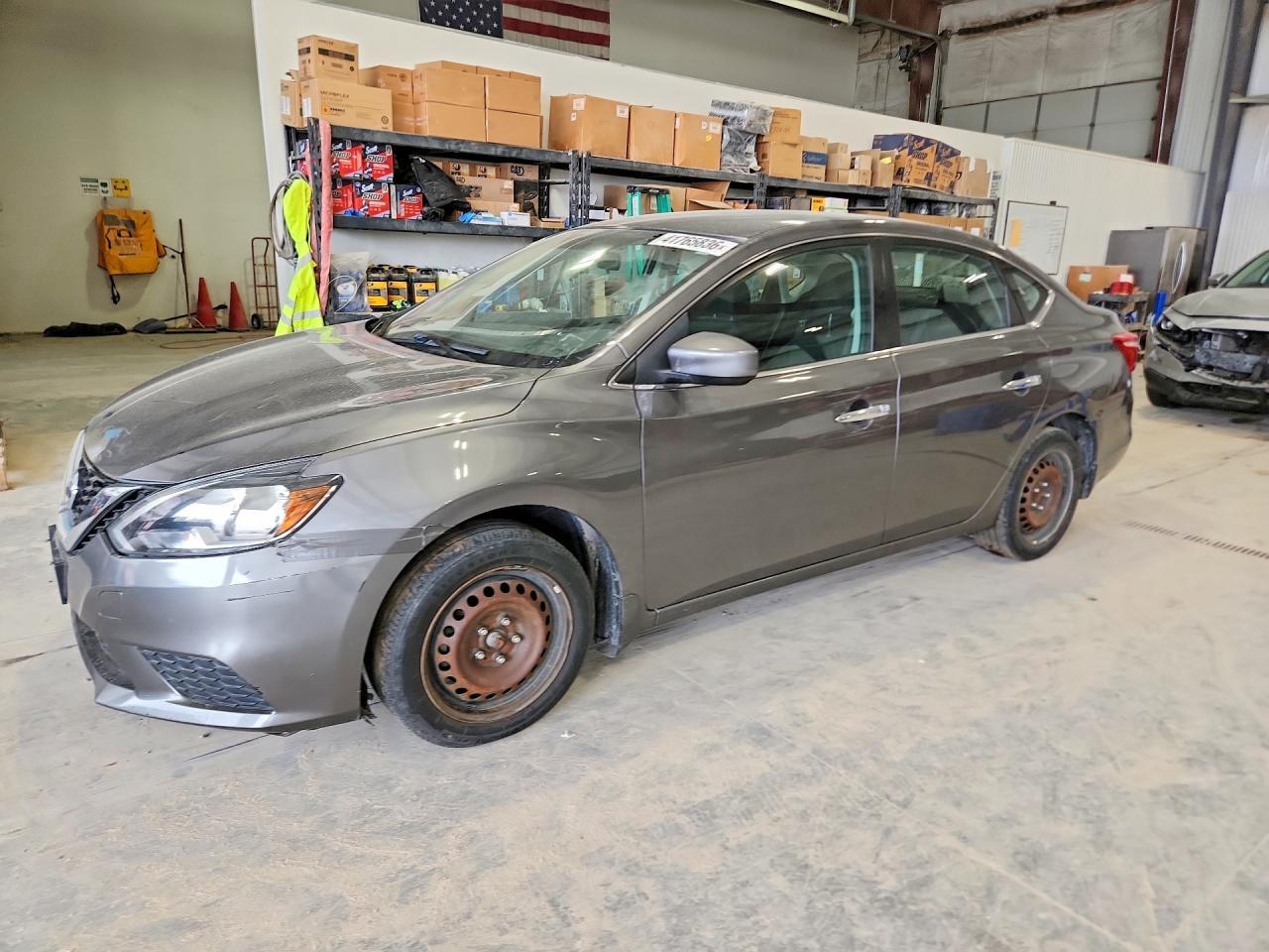 2019 Nissan Sentra S - zdjęcie główne