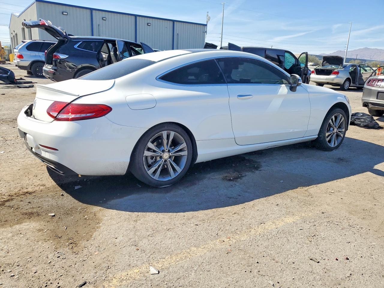 2017 Mercedes-Benz C 300 - zdjęcie 3