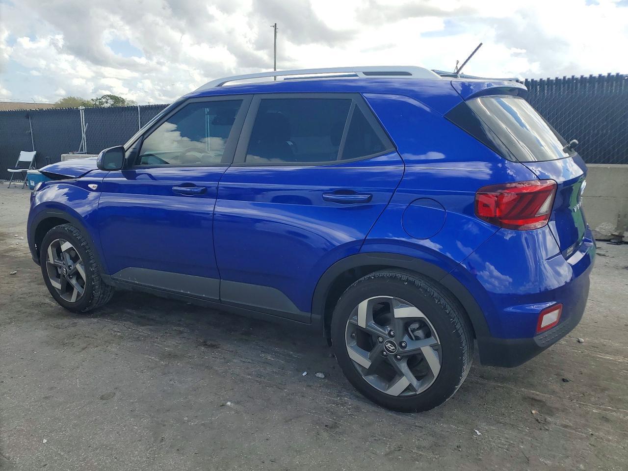 2025 Hyundai Venue Sel - zdjęcie 2