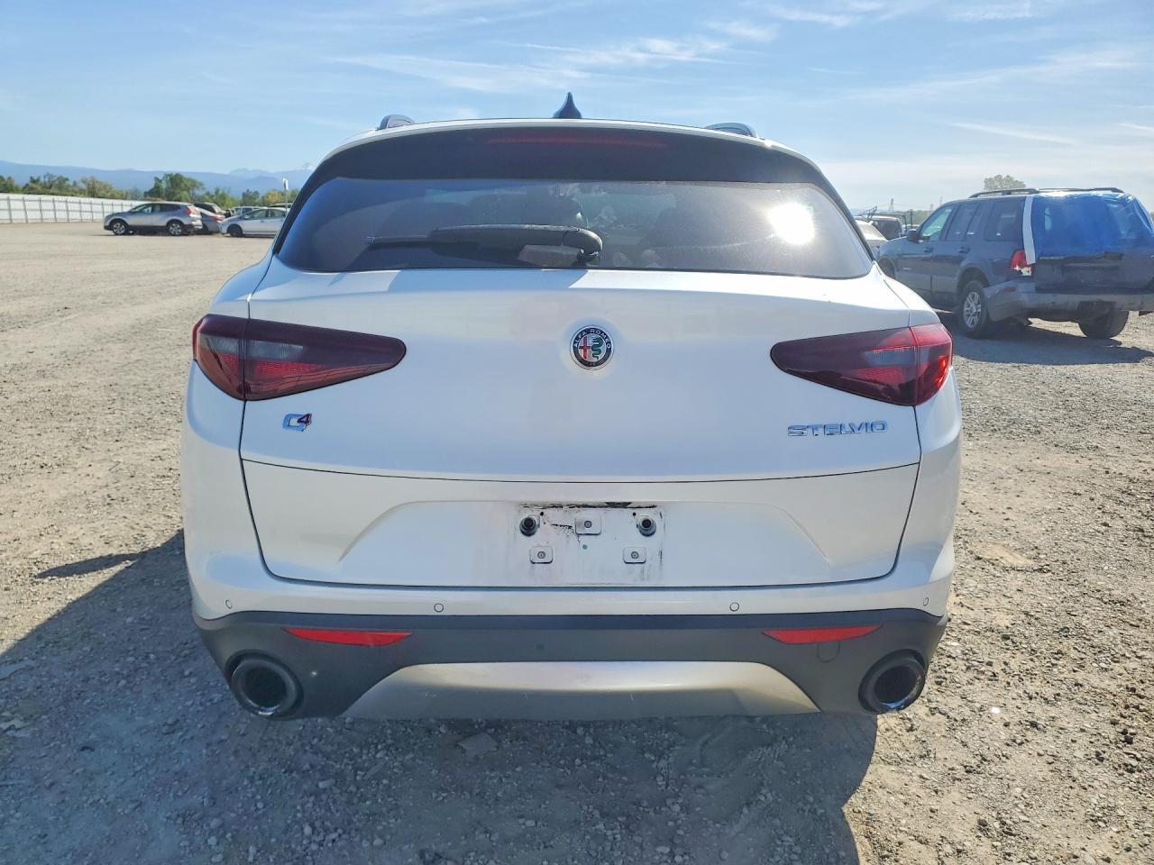 2018 Alfa Romeo Stelvio Ti Sport - zdjęcie 6