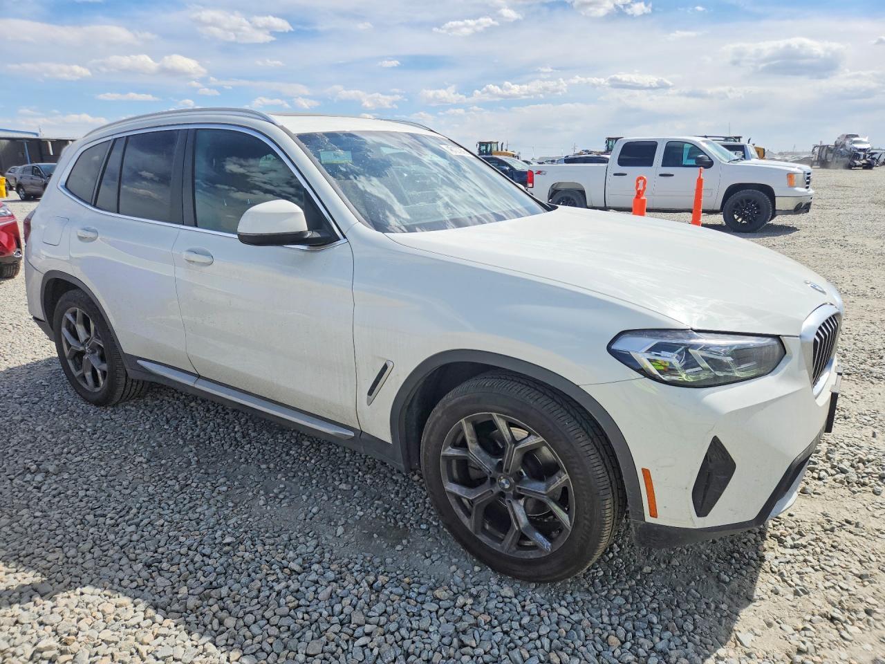 2022 BMW X3 xDrive30I - zdjęcie 4