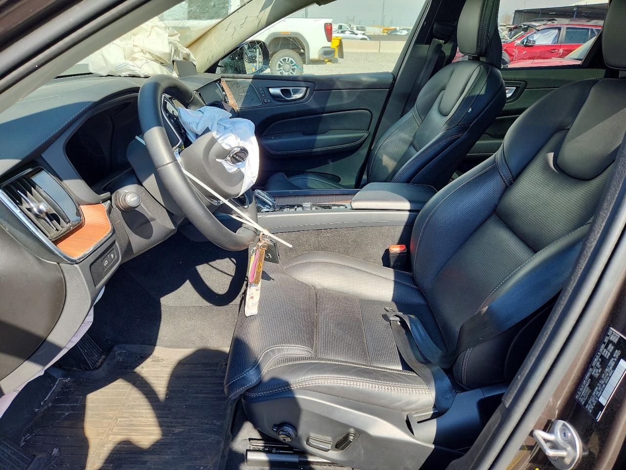 2024 Volvo Xc60 Ultimate - zdjęcie 7