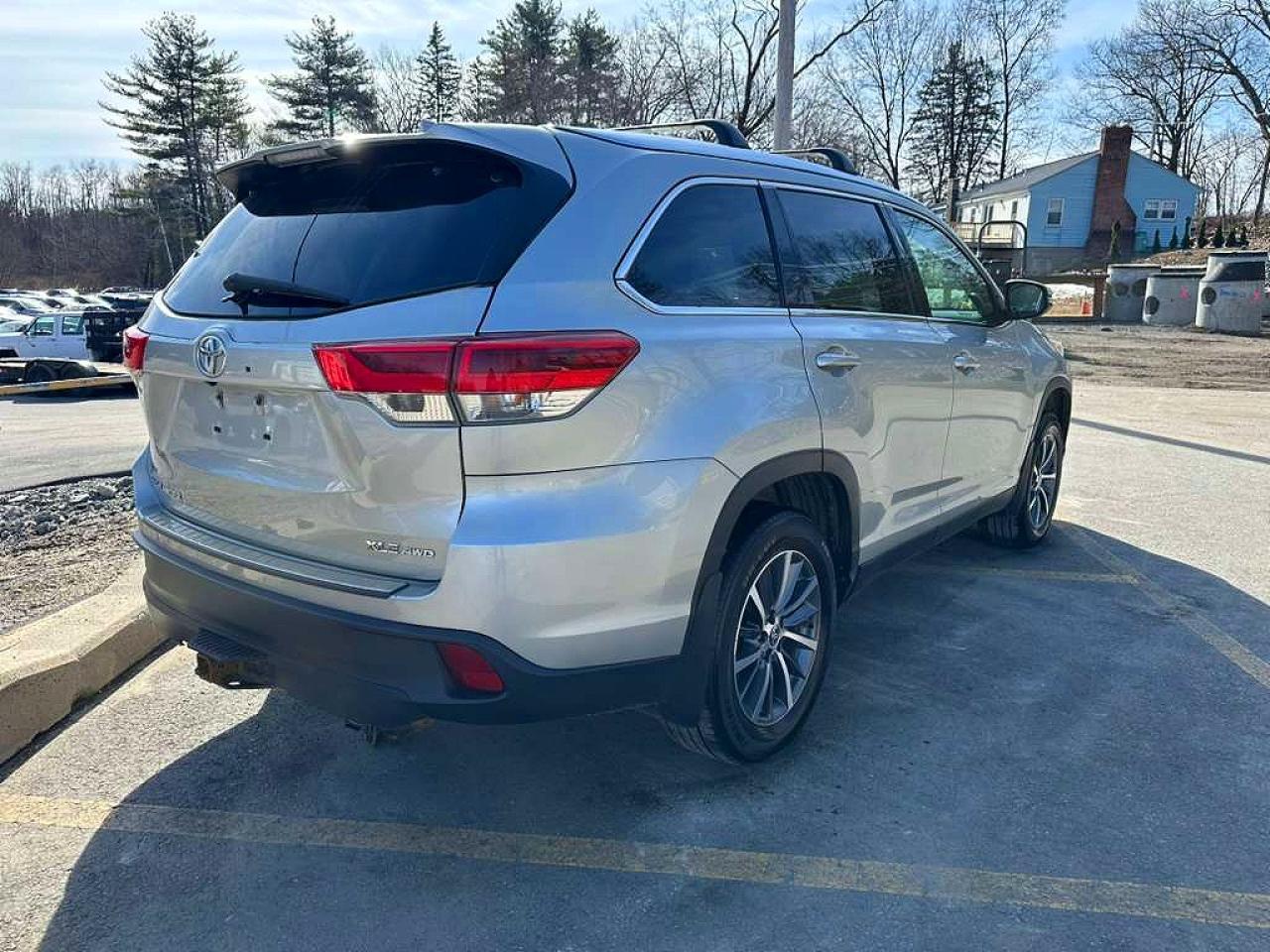 2019 Toyota Highlander Xle - zdjęcie 3