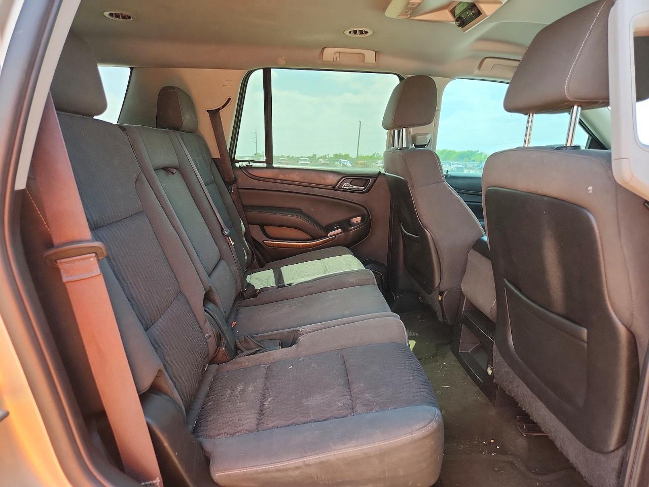 2015 Chevrolet Tahoe C1500 Ls - zdjęcie 11