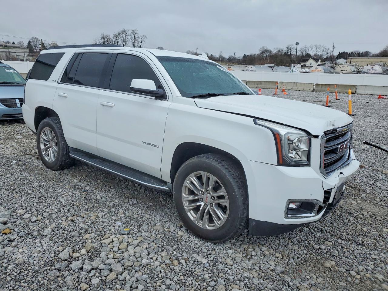 2017 GMC Yukon Sle - zdjęcie 4