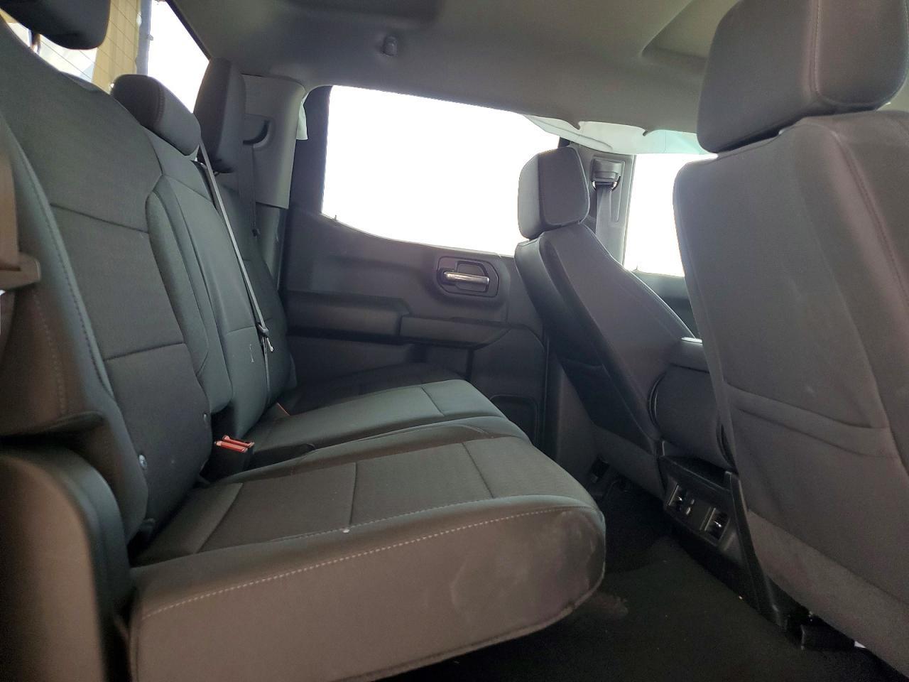 2026 Chevrolet Silverado K1500 Trail Boss Custom - zdjęcie 10