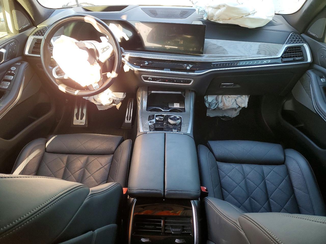 2023 BMW X7 xDrive40I - zdjęcie 8