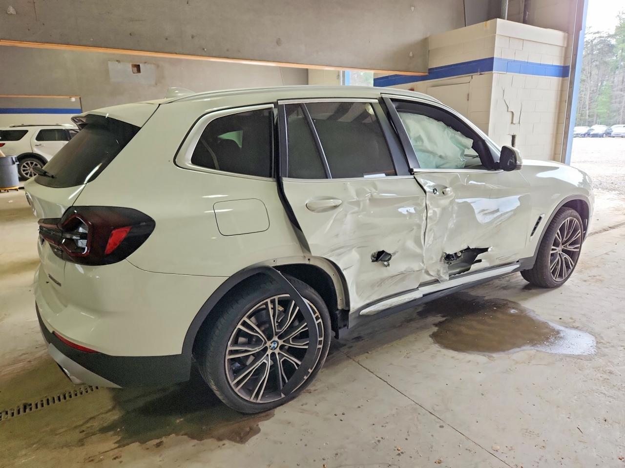 2023 BMW X3 xDrive30I - zdjęcie 3