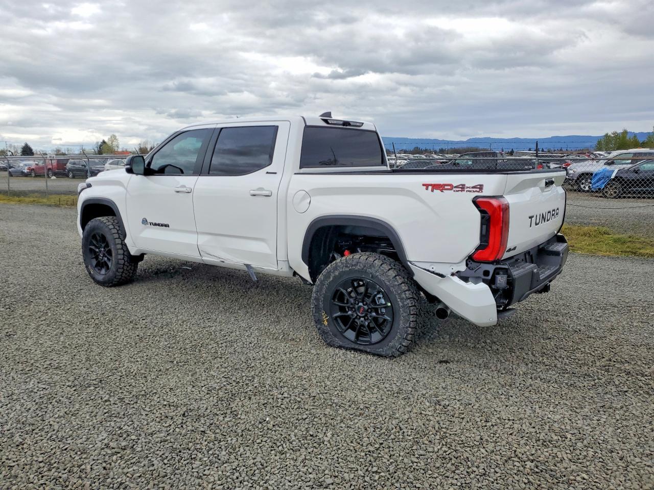 2026 Toyota Tundra Limited - zdjęcie 2