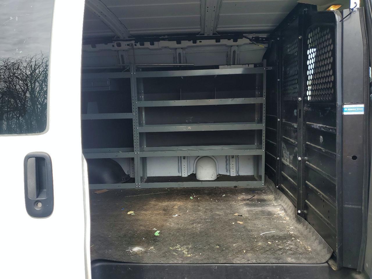 2019 Chevrolet Express G2500 - zdjęcie 11