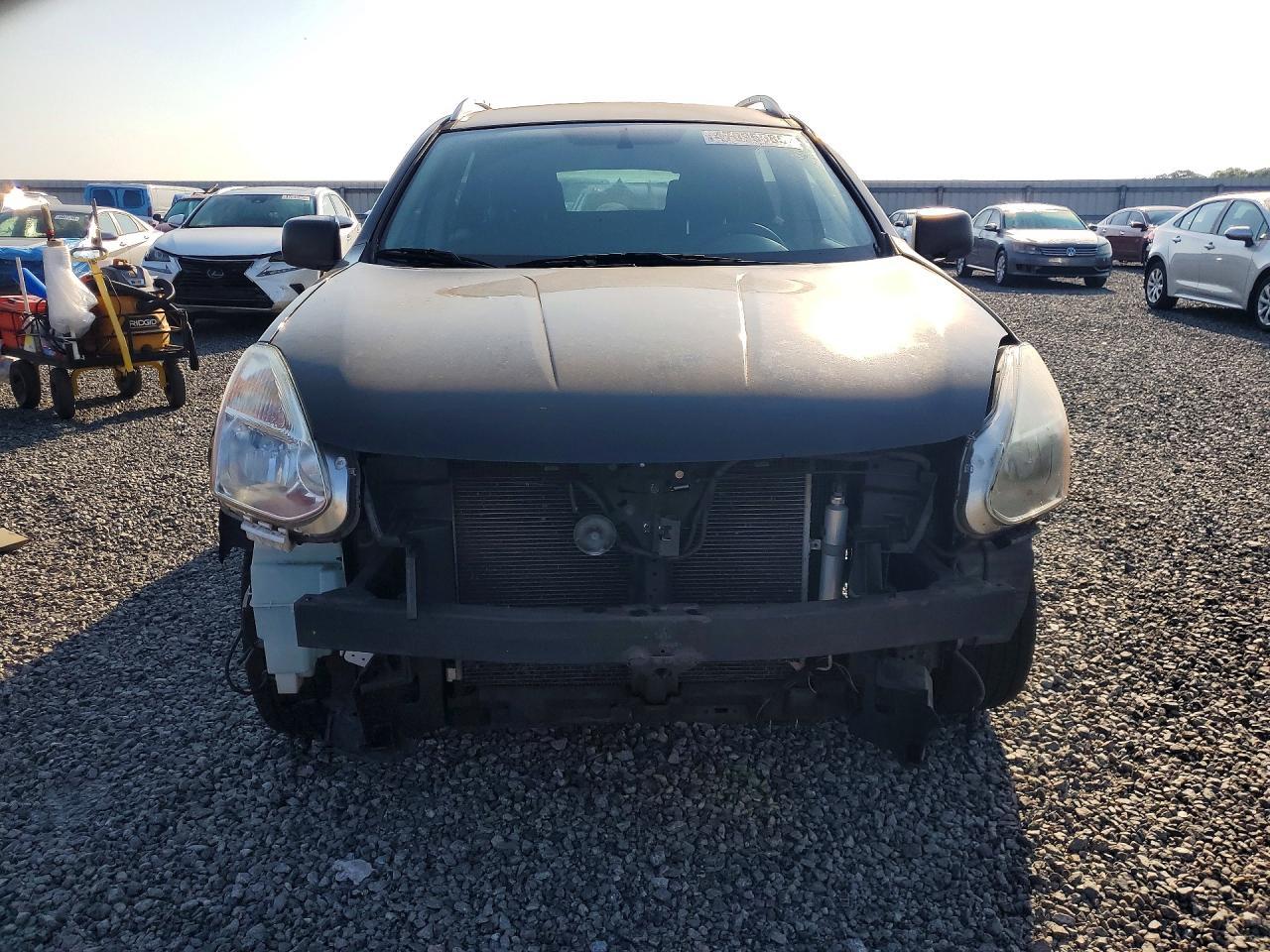 Nissan Rogue - zdjęcie 5