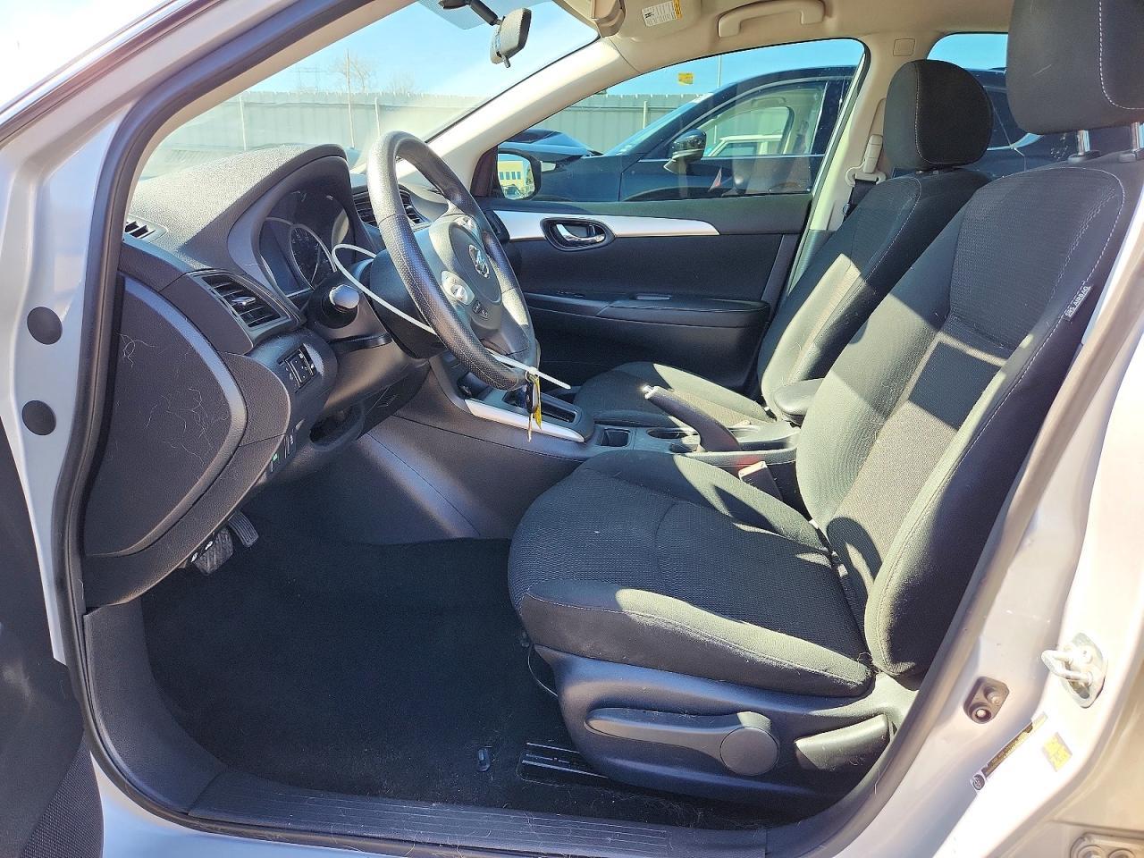 2019 Nissan Sentra S - zdjęcie 7