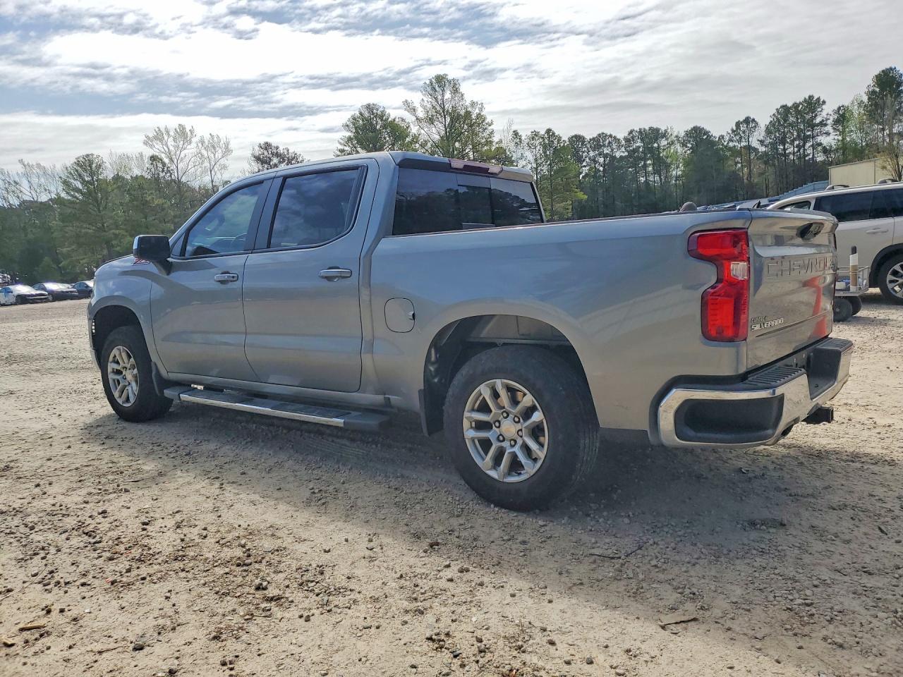2025 Chevrolet Silverado K1500 Lt - zdjęcie 2